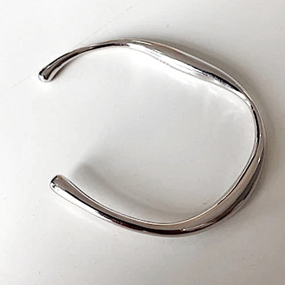 STERLING SILVER IRREGULAR BANGLE BRACELET - Picture 3 of 15